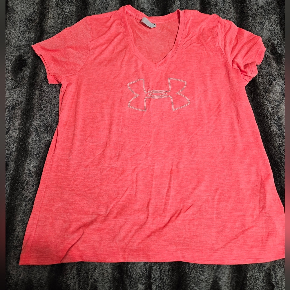 Under Armour Women's Pink V-Neck Top